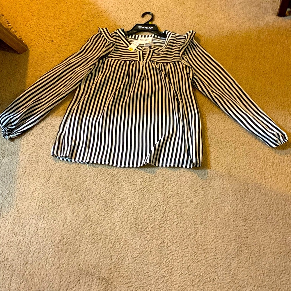 Black and White Woman’s blouse (women’s large)